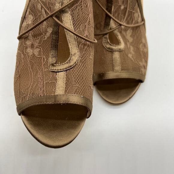 G.I.L.I. Peep Toe Heel Size 9 M Elastic Front Booties Kaarina Nude - Picture 11 of 12